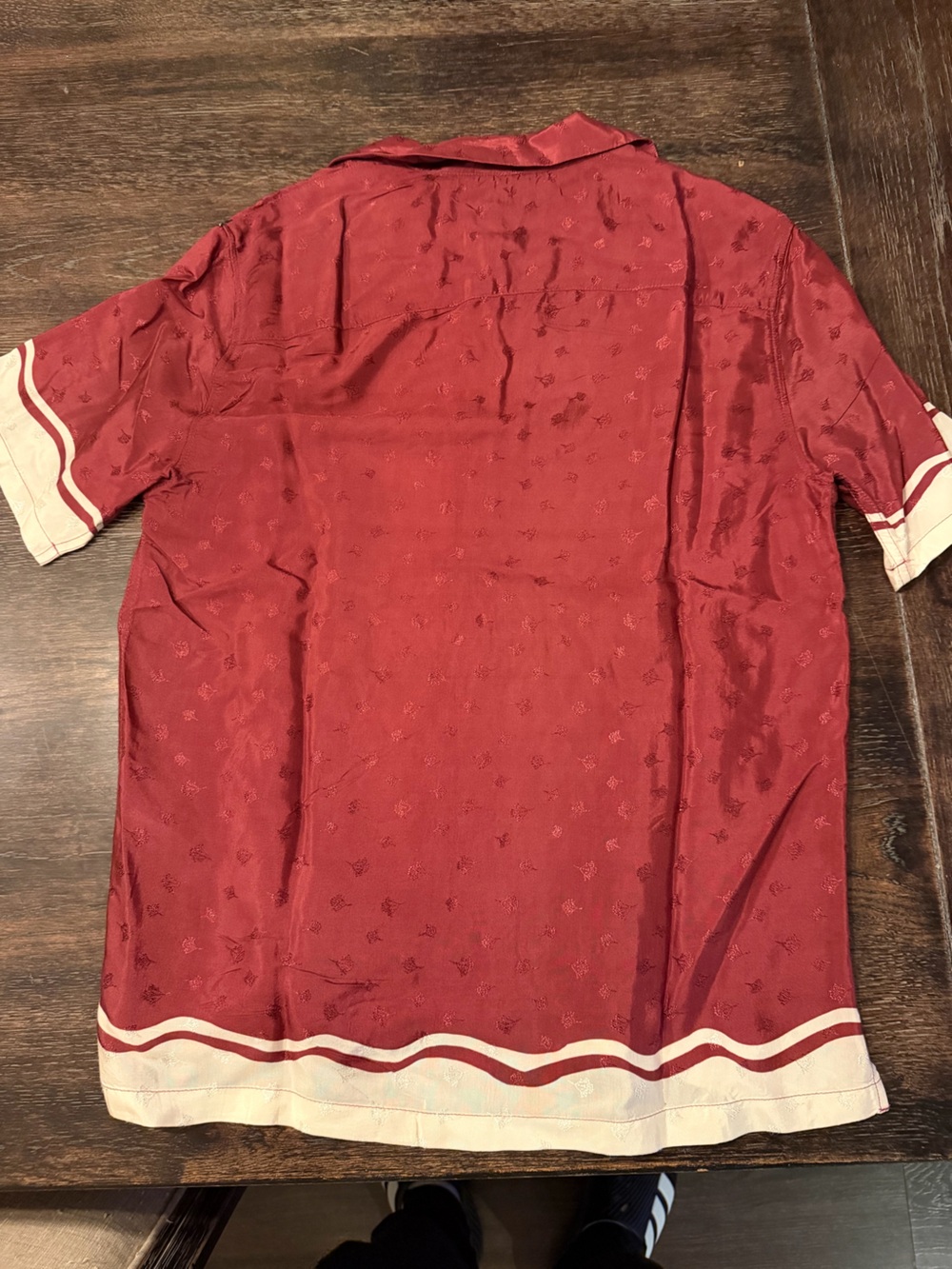 Abercrombie and Fitch Viscose(silk like) button up Wine Shirt men’s size small - Picture 3 of 10